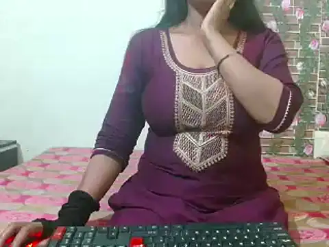 nikitahot3 online show from 03/14/25, 01:46