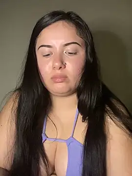 Snapshot of xocrybaby chatting on 02/16/25, 05:37 xocrybaby online show from 02/16/25, 05:37