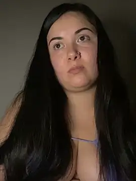 Snapshot of xocrybaby chatting on 02/16/25, 08:43 xocrybaby online show from 02/16/25, 08:43