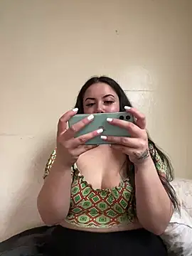 Snapshot of xocrybaby chatting on 03/19/25, 08:22 xocrybaby online show from 03/19/25, 08:22