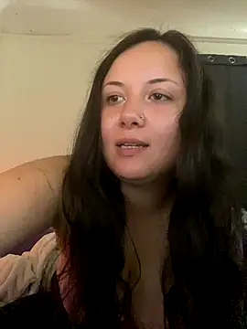 Snapshot of xocrybaby chatting on 10/12/25, 05:12 xocrybaby online show from 10/12/25, 05:12