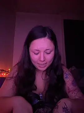 Snapshot of xocrybaby chatting on 11/12/25, 05:19 xocrybaby online show from 11/12/25, 05:19