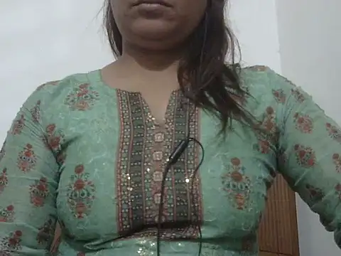 shekira99 online show from 02/17/26, 08:48