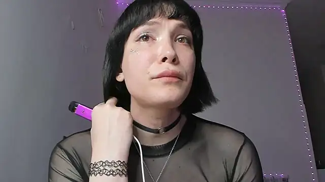 Snapshot of dollmore chatting on 02/26/25, 05:07 dollmore online show from 02/26/25, 05:07