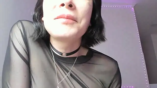 Snapshot of dollmore chatting on 02/26/25, 11:15 dollmore online show from 02/26/25, 11:15