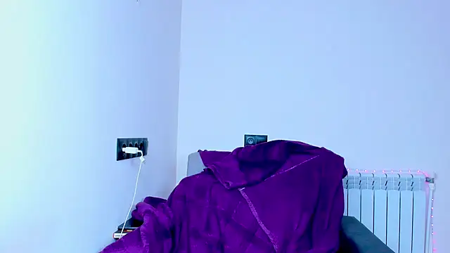 Snapshot of dollmore chatting on 09/23/25, 03:20 dollmore online show from 09/23/25, 03:20