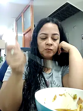 Snapshot of lucia_vonne_ chatting on 12/07/24, 11:12 lucia vonne online show from 12/07/24, 11:12