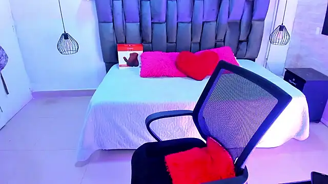 lucia vonne  online show from 01/13/26, 08:47