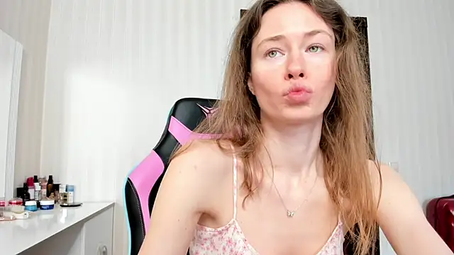 ooksiiii online show from 04/11/26, 11:47