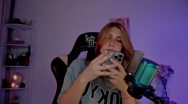 Dakotaa  online show from 02/15/25, 02:04