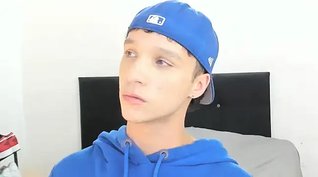 angelcortes online show from 01/12/25, 06:38