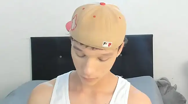 angelcortes online show from 02/02/25, 12:02