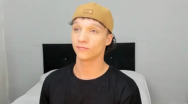 angelcortes online show from 03/21/25, 07:02