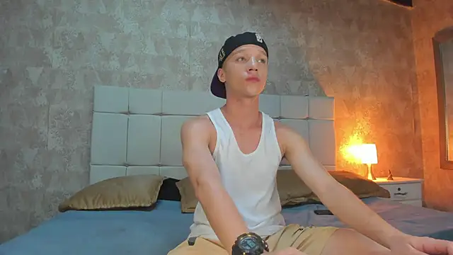 angelcortes online show from 11/19/25, 11:21