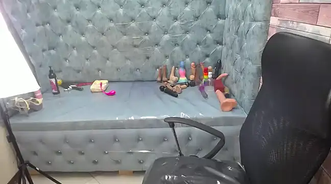 HornySkinny26 online show from 03/11/25, 07:15