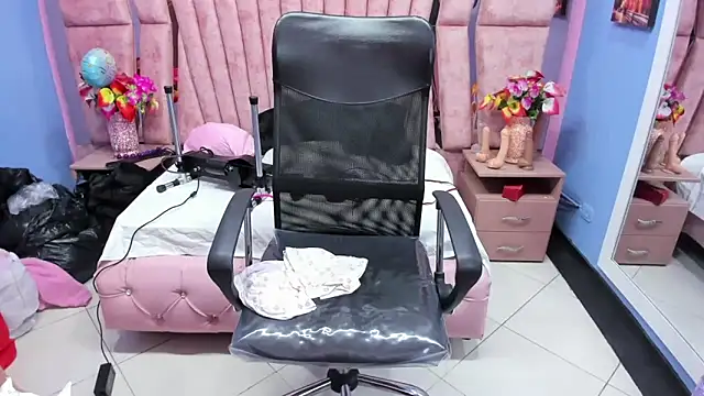 HornySkinny26 online show from 10/13/25, 04:34