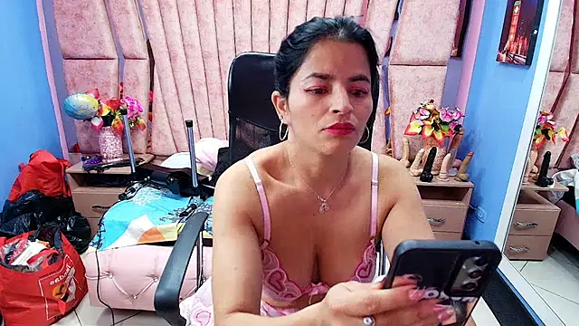 HornySkinny26 online show from 11/20/25, 04:01