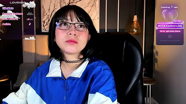 Snapshot of CoralineRicce_ chatting on 12/02/24, 04:31 CoralineRicce online show from 12/02/24, 04:31