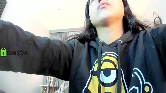 Snapshot of CoralineRicce_ chatting on 09/23/25, 09:40 CoralineRicce online show from 09/23/25, 09:40