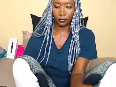 Snapshot of NikkiDickSavage chatting on 03/21/25, 02:07 NikkiDickSavage online show from 03/21/25, 02:07