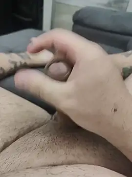 Snapshot of pete_97 chatting on 12/26/24, 12:14 pete 97 online show from 12/26/24, 12:14