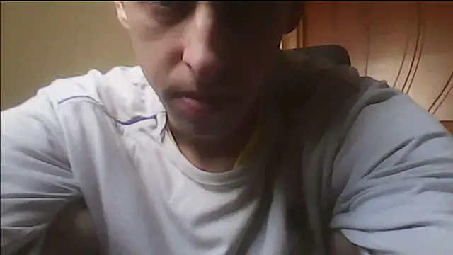 Snapshot of Yrikos1 chatting on 10/23/25, 10:36 Yrikos1 online show from 10/23/25, 10:36