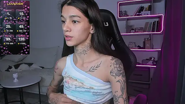 Snapshot of vinkitinkii chatting on 12/22/24, 10:06 vinkitinkii online show from 12/22/24, 10:06