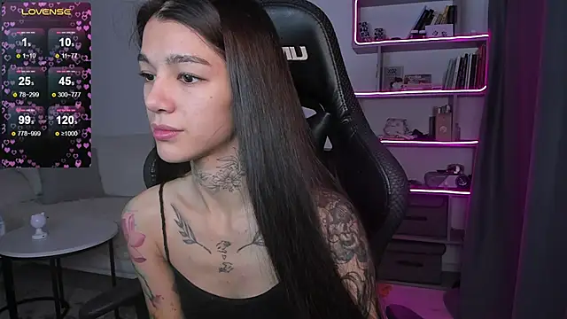 Snapshot of vinkitinkii chatting on 12/25/24, 07:24 vinkitinkii online show from 12/25/24, 07:24