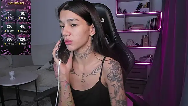 Snapshot of vinkitinkii chatting on 12/26/24, 07:13 vinkitinkii online show from 12/26/24, 07:13