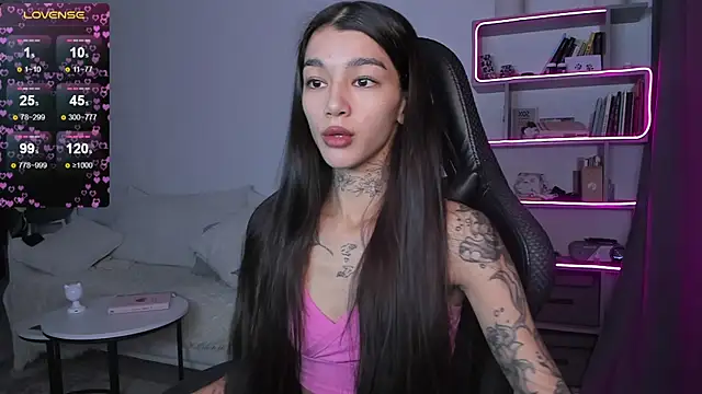 Snapshot of vinkitinkii chatting on 12/29/24, 06:56 vinkitinkii online show from 12/29/24, 06:56