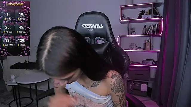 Snapshot of vinkitinkii chatting on 01/02/25, 10:16 vinkitinkii online show from 01/02/25, 10:16