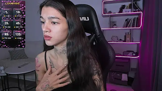 Snapshot of vinkitinkii chatting on 01/05/25, 07:17 vinkitinkii online show from 01/05/25, 07:17