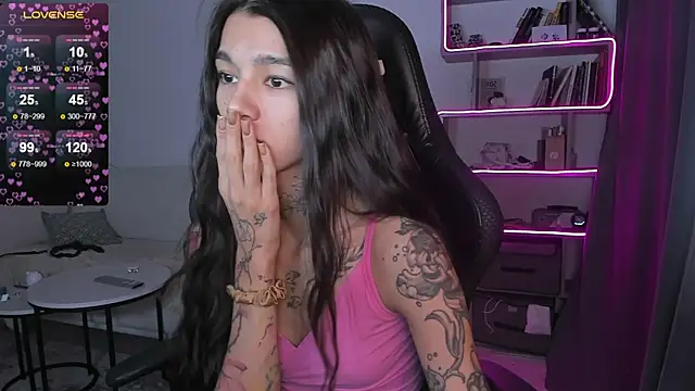 Snapshot of vinkitinkii chatting on 01/06/25, 06:47 vinkitinkii online show from 01/06/25, 06:47