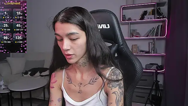 Snapshot of vinkitinkii chatting on 01/11/25, 09:57 vinkitinkii online show from 01/11/25, 09:57