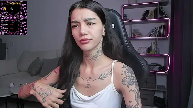 Snapshot of vinkitinkii chatting on 01/12/25, 07:00 vinkitinkii online show from 01/12/25, 07:00