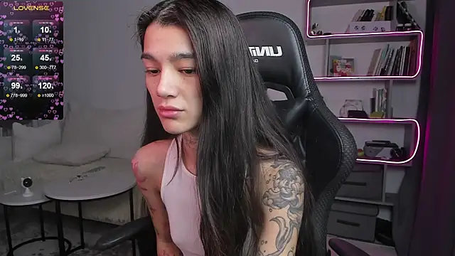 Snapshot of vinkitinkii chatting on 01/15/25, 06:43 vinkitinkii online show from 01/15/25, 06:43