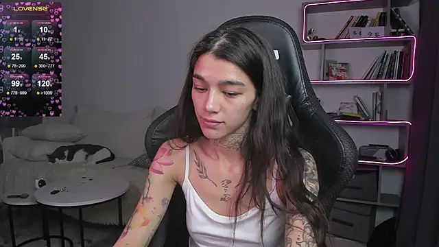 Snapshot of vinkitinkii chatting on 01/27/25, 10:27 vinkitinkii online show from 01/27/25, 10:27