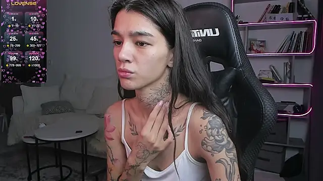 Snapshot of vinkitinkii chatting on 01/31/25, 06:57 vinkitinkii online show from 01/31/25, 06:57