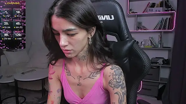 Snapshot of vinkitinkii chatting on 02/07/25, 10:08 vinkitinkii online show from 02/07/25, 10:08