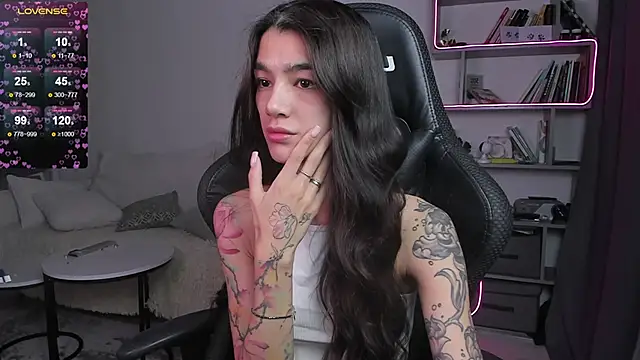 Snapshot of vinkitinkii chatting on 02/08/25, 06:43 vinkitinkii online show from 02/08/25, 06:43