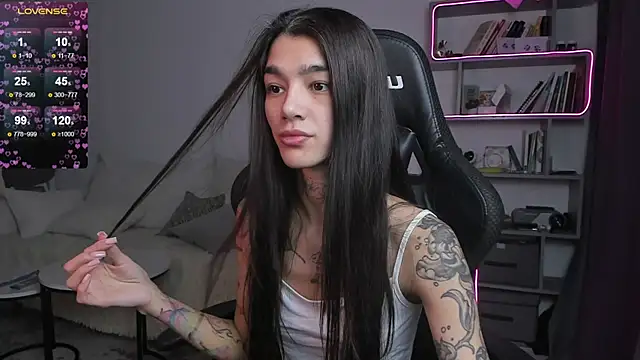 Snapshot of vinkitinkii chatting on 02/11/25, 06:19 vinkitinkii online show from 02/11/25, 06:19