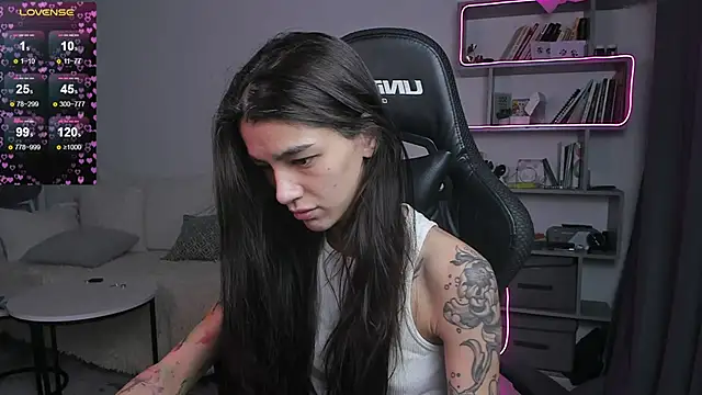 Snapshot of vinkitinkii chatting on 02/13/25, 07:13 vinkitinkii online show from 02/13/25, 07:13