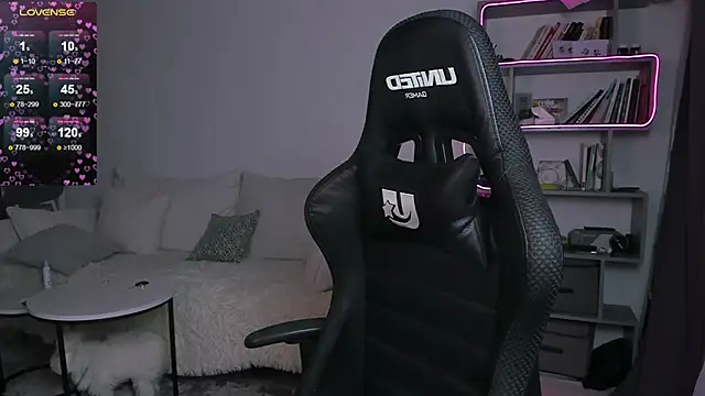 Snapshot of vinkitinkii chatting on 02/15/25, 06:44 vinkitinkii online show from 02/15/25, 06:44