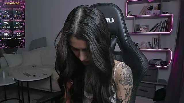 Snapshot of vinkitinkii chatting on 02/17/25, 06:42 vinkitinkii online show from 02/17/25, 06:42