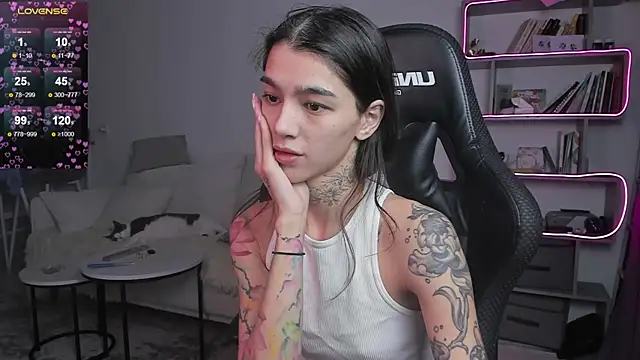 Snapshot of vinkitinkii chatting on 02/18/25, 09:43 vinkitinkii online show from 02/18/25, 09:43