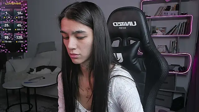 Snapshot of vinkitinkii chatting on 02/19/25, 09:39 vinkitinkii online show from 02/19/25, 09:39