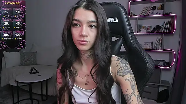 Snapshot of vinkitinkii chatting on 02/25/25, 07:09 vinkitinkii online show from 02/25/25, 07:09