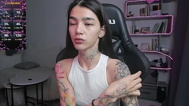 Snapshot of vinkitinkii chatting on 03/01/25, 06:46 vinkitinkii online show from 03/01/25, 06:46