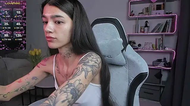 Snapshot of vinkitinkii chatting on 03/10/25, 06:27 vinkitinkii online show from 03/10/25, 06:27