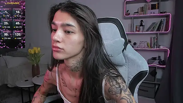 Snapshot of vinkitinkii chatting on 03/10/25, 09:32 vinkitinkii online show from 03/10/25, 09:32